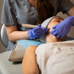 Tratamiento Facial con Dermapen · Sesión Individual